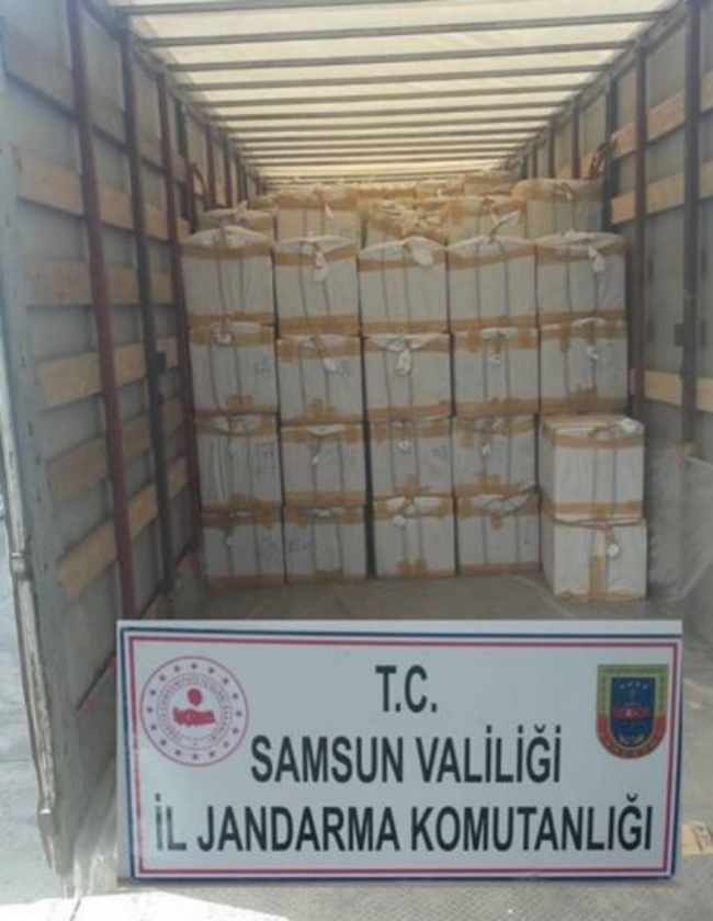 Samsun'da bir tırda 85 bin adet kaçak parfüm ele geçirildi
