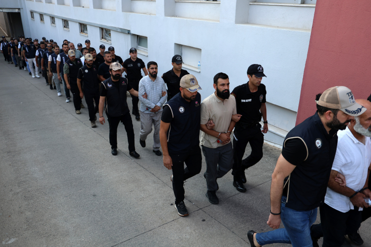 'Kuytulcular' yapılanmasına operasyon: 56 zanlı adliyede