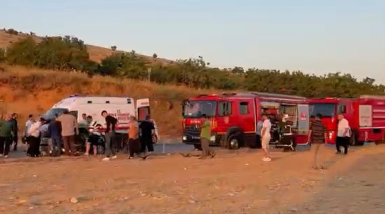 Gaziantep'te iki otomobil çarpıştı: 3 ölü, 3 yaralı