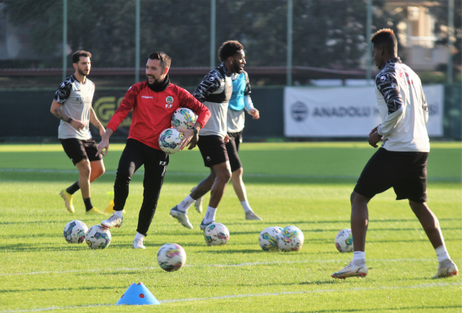 Alanyaspor oyun sisteminde değişikliğe gitmeyecek