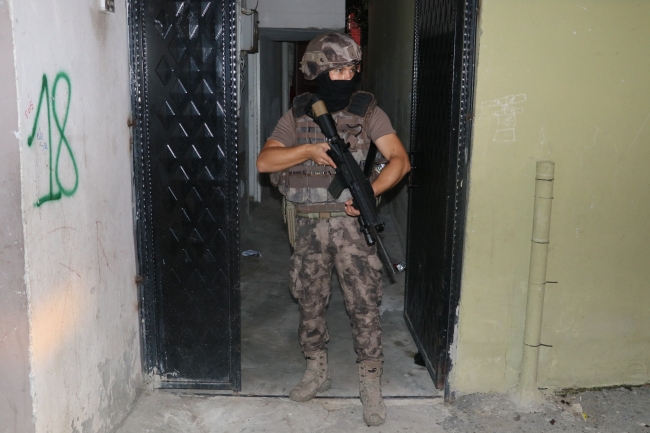 Adana'da PKK operasyonu: 17 gözaltı