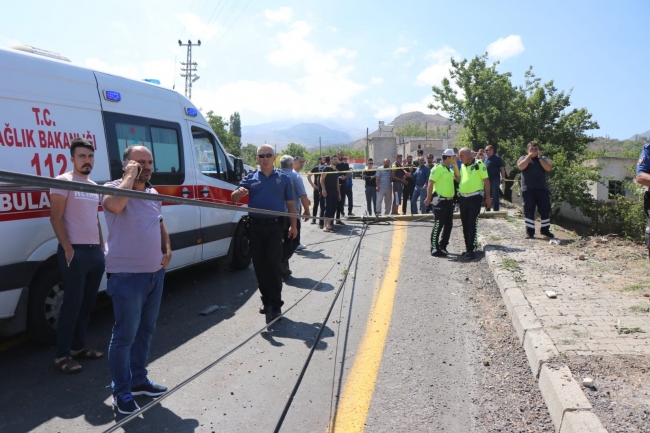 Kayseri'de kamyon eve girdi: 4 kişi hayatını kaybetti