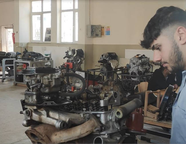 Ardahan’da meslek liseleri fabrika gibi çalışıyor: "Yılsonu hedefimiz 6 milyon lira"