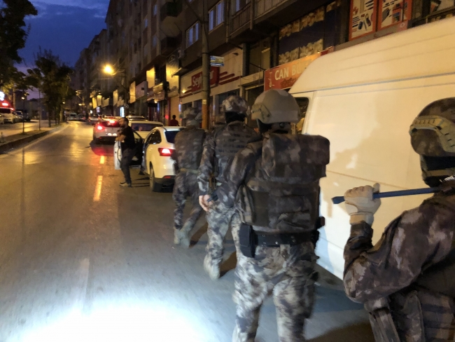 Bursa ve İstanbul'da şafak vakti uyuşturucu operasyonu: 20 gözaltı