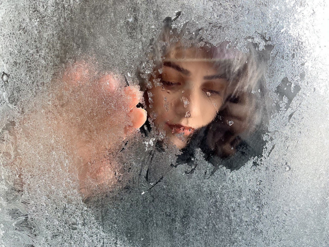 Ağrı dondu, camlar buz tuttu