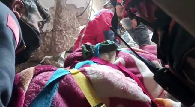 Depremin 8. gününde mucizeler devam ediyor