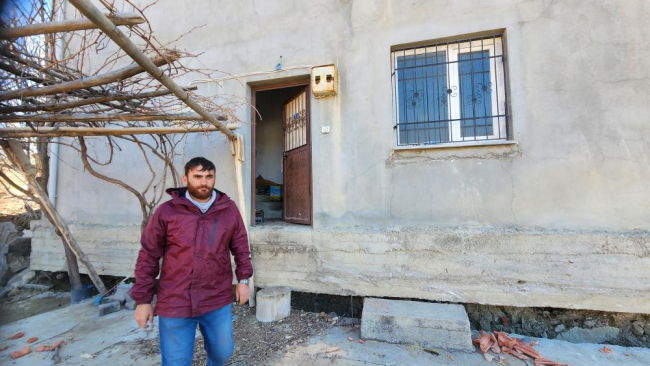 Depremden etkilenen ev 30 yükseldi, 2 metre kaydı