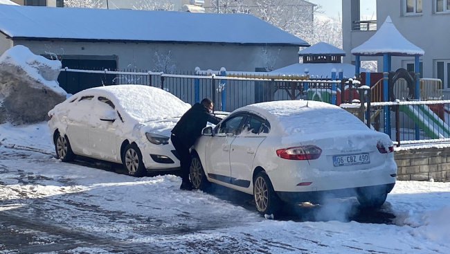 Bingöl güne beyaz örtüyle uyandı