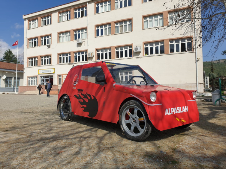 Amasya'da liselilerin yaptığı elektrikli araç TEKNOFEST’te yarışacak