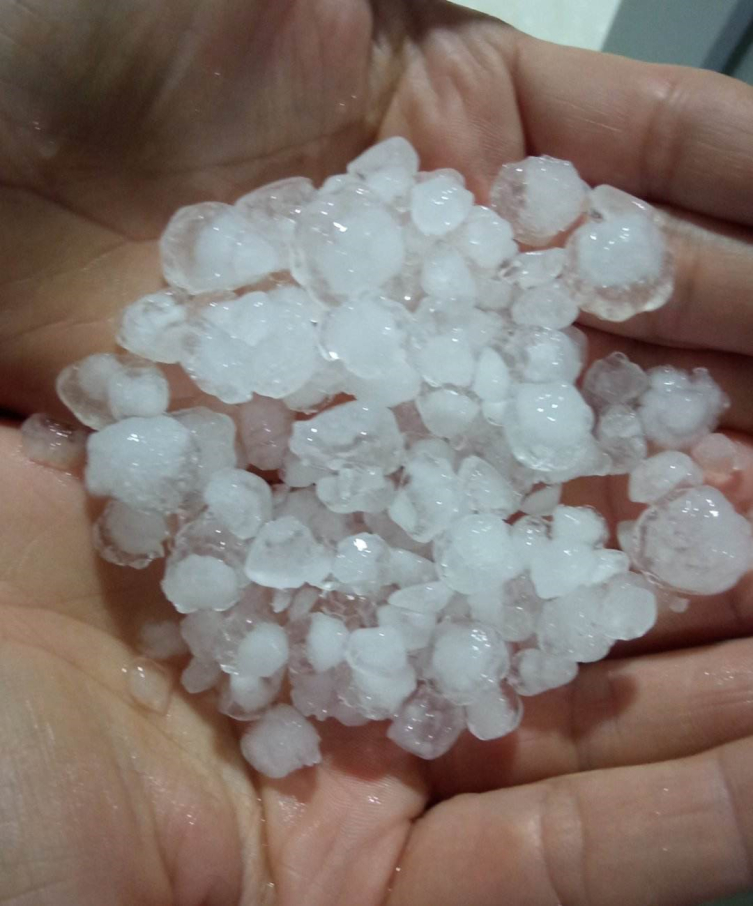 Osmaniye'de şiddetli yağmur ve dolu etkili oldu