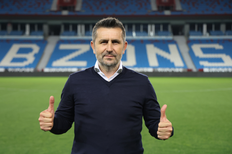 Trabzonspor'un yeni teknik direktörü Nenad Bjelica coşkuyla karşılandı