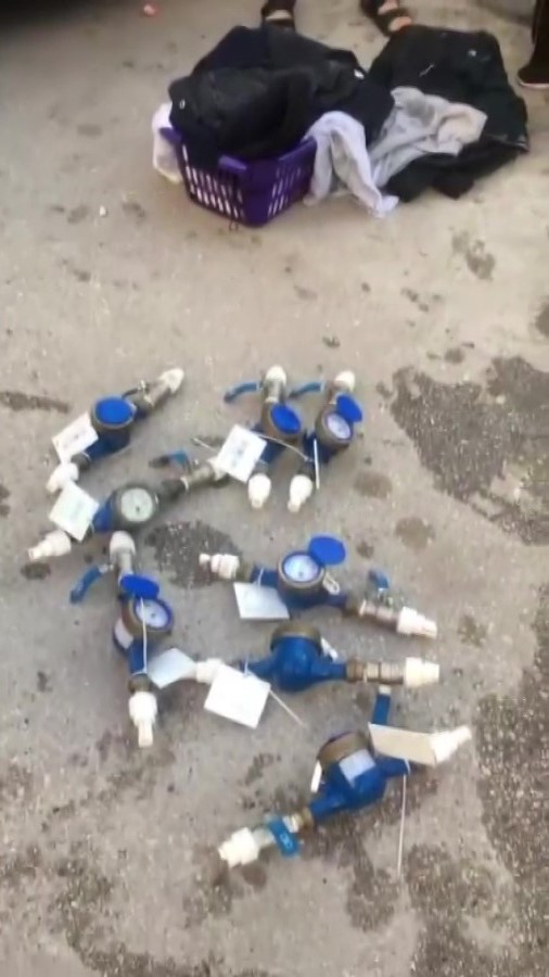 Adana'da bir apartmanın su saatlerini çalan şüpheli yakalandı