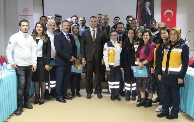 Yaralı asker: Lütfen parkamı yere serin, ambulans kan olmasın