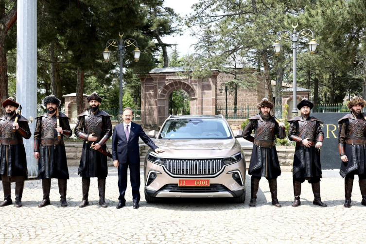 Türkiye'nin otomobili Bilecik'te görücüye çıktı