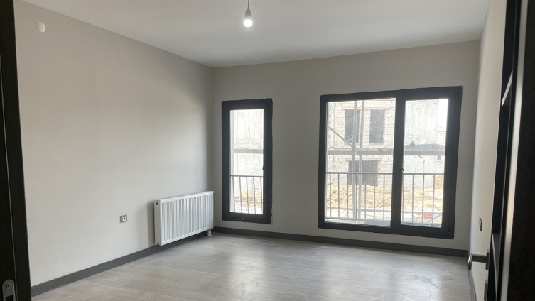 Deprem konutlarında örnek daire tamamlandı