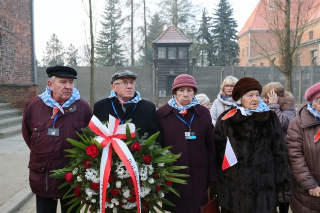 Auschwitz'da katliamdan kurtuluşun 75. yılında anma töreni düzenlendi