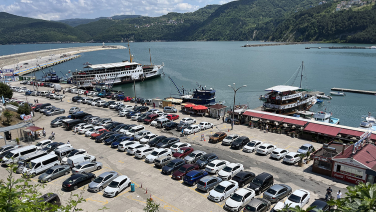 Amasra nüfusunun 10 katı ziyaretçi ağırlıyor