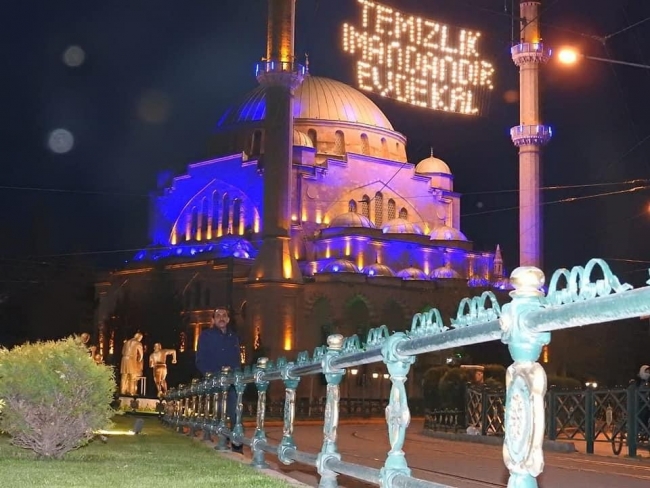 Eskişehirlilere mahya ile 'Evde kal' çağrısı