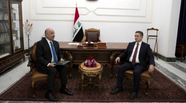 Irak Cumhurbaşkanı Berhem Salih, hükümet kurma görevini Adnan Zurfi'ye verdi. Fotoğraf: Reuters