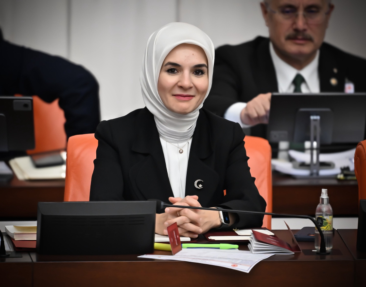 Doğum izni süresi uzatılıyor