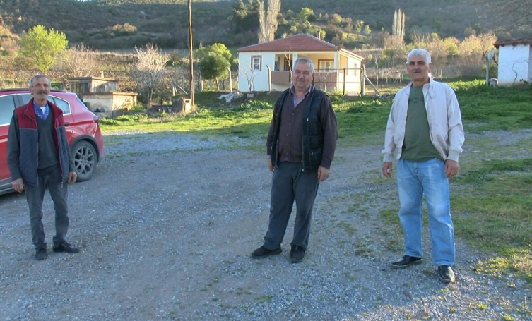 Balıkesir'de 20 seçmenli mahallede 3 muhtar adayı yarışıyor