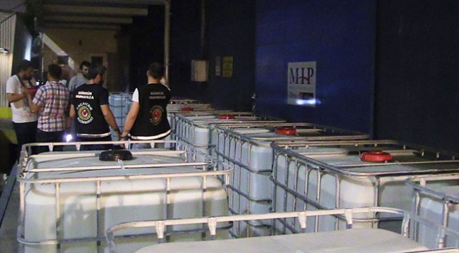Mersin'de 15 ton uyuşturucu ham maddesi ele geçirildi