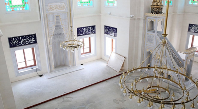 Cumhuriyet tarihinin ilk taş camisi ibadete açılıyor