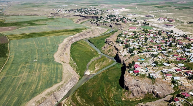 Ağrı Diyadin Kanyonu dört mevsim ziyaretçilerini ağırlıyor