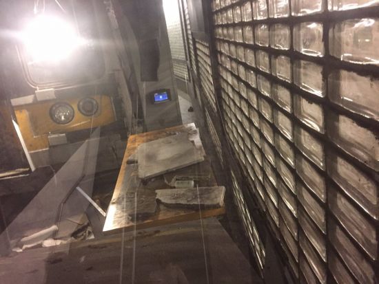 ABD'de platformda duramayan tren bariyerlere çarptı