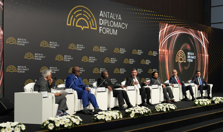 Cumhurbaşkanı Yardımcısı Yılmaz: Diplomasiyi her şeyin üstünde tutuyoruz