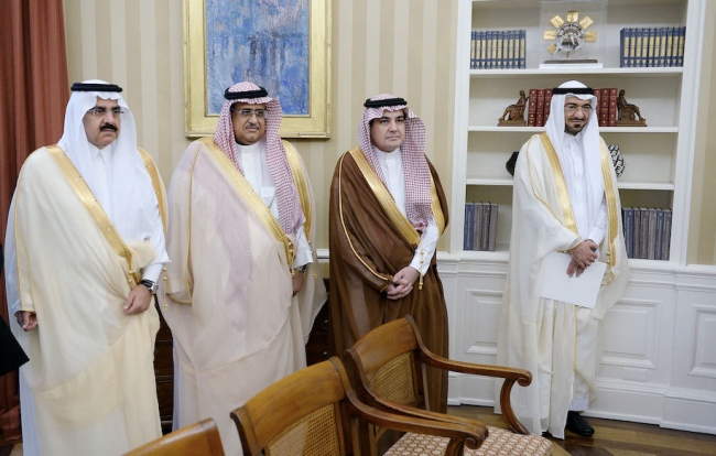 Saad Cebri (en sağda), 2015 yılında Beyaz Saray'da ABD Başkanı Barack Obama ile Muhammed bin Nayef arasındaki toplantıya katılmıştı. Fotoğraf: Getty