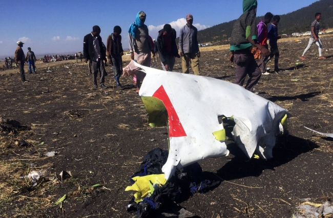 Etiyopya Hava Yolları'na ait yolcu uçağı düştü