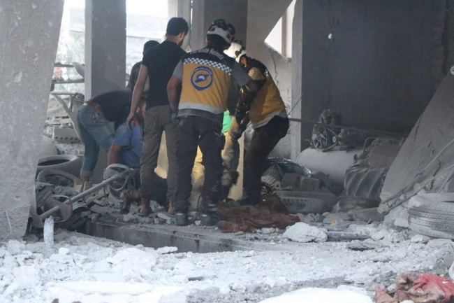 Esed rejimi İdlib ve Hama'da can almaya devam diyor