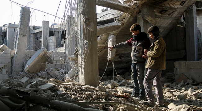 Esed Güçleri Doğu Guta'ya tekrar saldırdı