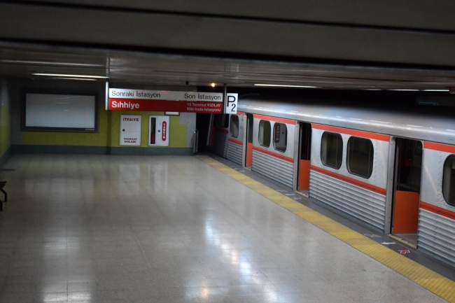 Ankara Metrosu'nda kaza: Seferler durduruldu