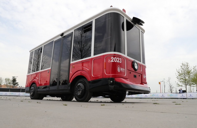 İETT'nin sürücüsüz elektrikli aracı görücüye çıktı