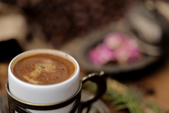 Aşırı kahve tüketimi kalp ritmini artırıyor