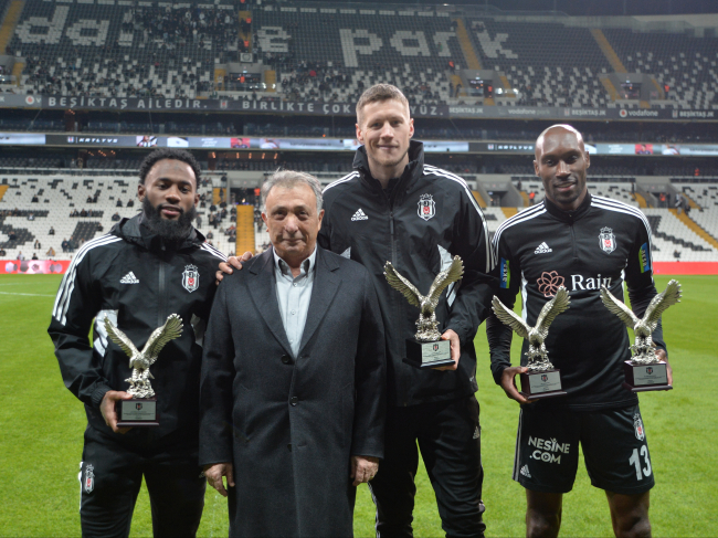 Beşiktaş turu ikinci yarıda kaptı