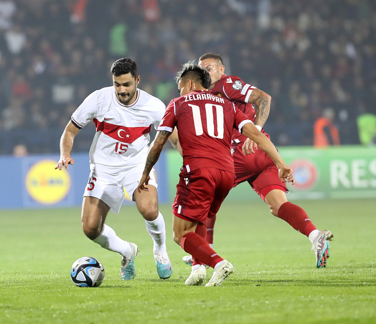 Milli futbolcu Ozan Kabak'ın gözü Almanya'daki EURO 2024'te