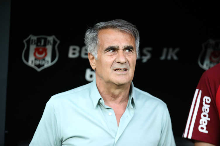 Beşiktaş Sivasspor'u iki golle geçti