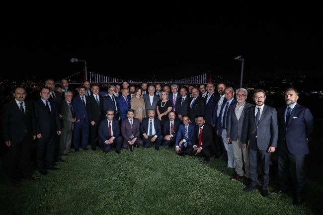 Başbakan Yıldırım, medya yöneticileriyle iftarda bir araya geldi