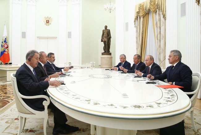 Putin: Türkiye ile ilişkilerimiz derinleşiyor