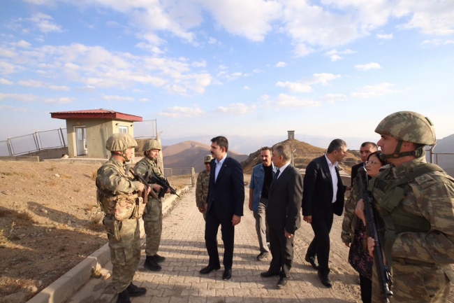 Çevre ve Şehircilik Bakanı Murat Kurum Hakkari'de