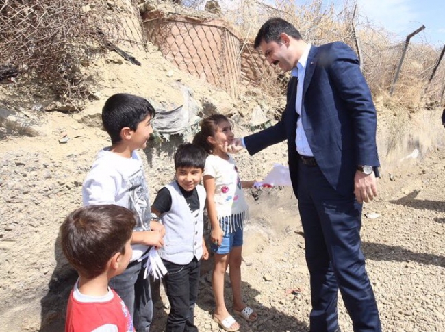 Çevre ve Şehircilik Bakanı Murat Kurum Hakkari'de