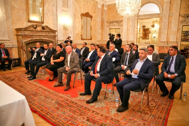 Mustafa Şentop, Türk toplumu temsilcilerini kabul etti