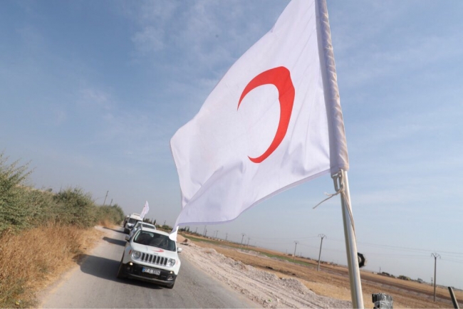 Türk Kızılayı insani yardım için Tel Abyad'da