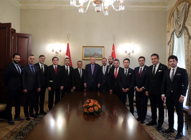 Cumhurbaşkanı Erdoğan Beşiktaş Kulübü yöneticilerini kabul etti
