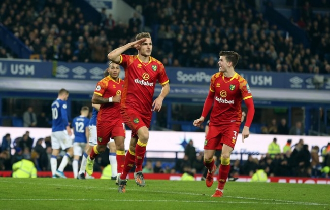 Premier Lig'de asker selamlı gol sevinci