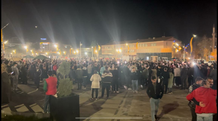 Elazığlılar 'sahur halayı' etkinliğinde buluştu