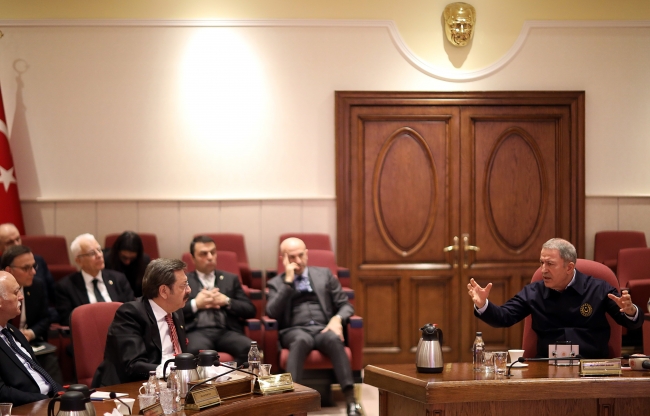 Bakan Akar: Bahar Kalkanı'nı yaparken diğer faaliyetlerimiz de kararlılıkla sürüyor